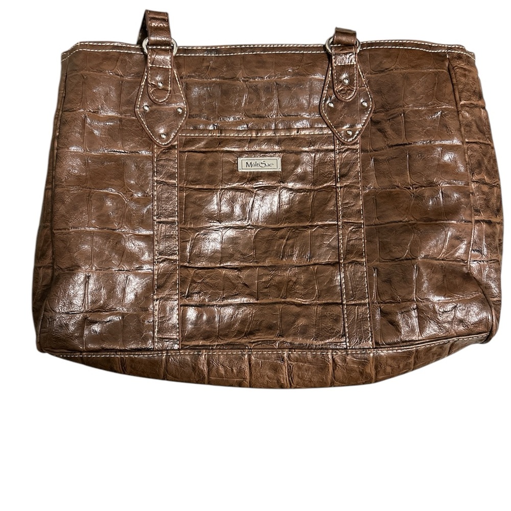 Multi-sac large purse alligator pattern.
